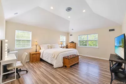 5 Sky View Court, Hauppauge, NY 11788 - Photo 39