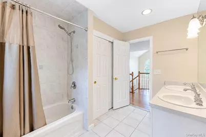5 Sky View Court, Hauppauge, NY 11788 - Photo 47