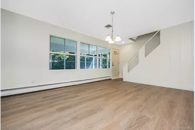 85 Twin Lane N, Wantagh, NY 11793 - Photo 9