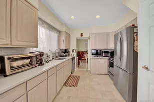 9 Christabel St, Lynbrook, NY 11563 - Photo 15