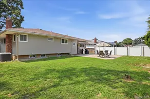 2 6th Ave, Farmingdale, NY 11735 - Photo 23