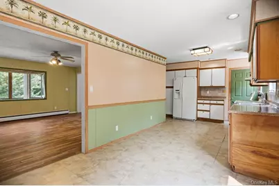 271 Wilson Boulevard, Islip, NY 11751 - Photo 9