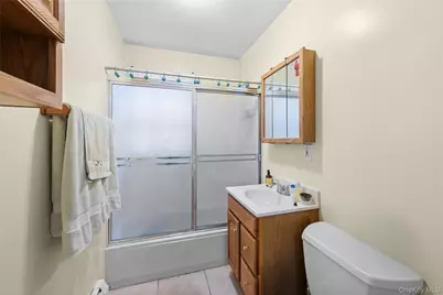 28 Book Lane, Levittown, NY 11756 - Photo 11