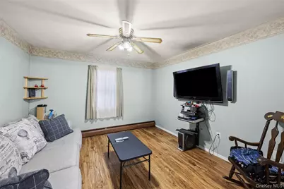 28 Book Lane, Levittown, NY 11756 - Photo 5