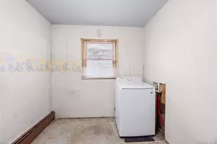 28 Book Ln, Levittown, NY 11756 - Photo 17