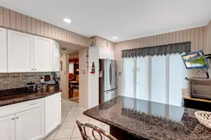 11 Club House Ct, Woodbury, NY 11797 - Photo 17