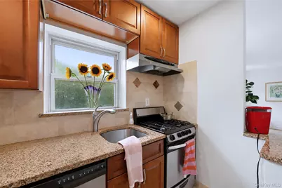 330 S Broadway #B11, Tarrytown, NY 10591 - Photo 11