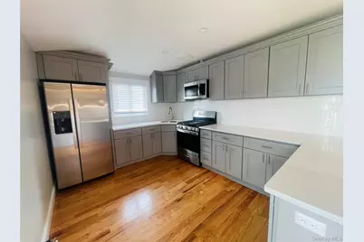 9976 164th Avenue #3, Howard Beach, NY 11414 - Photo 3