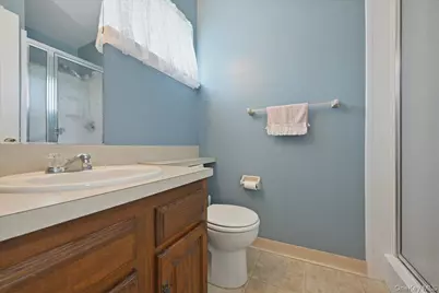90 Knolls Drive, Stony Brook, NY 11790 - Photo 15