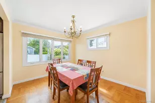 7 Primrose Ave, Hicksville, NY 11801 - Photo 13
