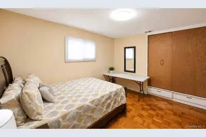7 Primrose Avenue, Hicksville, NY 11801 - Photo 25