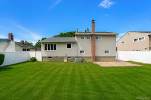 7 Primrose Ave, Hicksville, NY 11801 - Photo 7