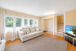 7 Primrose Ave, Hicksville, NY 11801 - Photo 11