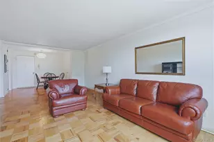 25 Franklin Ave, White Plains, NY 10601 - Photo 5