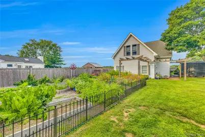 8 High Meadow Lane, Jamesport, NY 11947 - Photo 35
