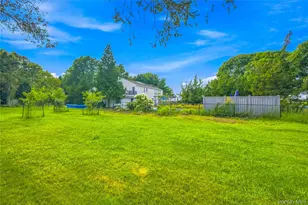 8 High Meadow Ln, Jamesport, NY 11947 - Photo 5