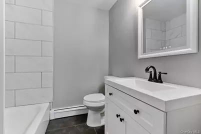 685 Horseblock Road, Brookhaven, NY 11719 - Photo 19