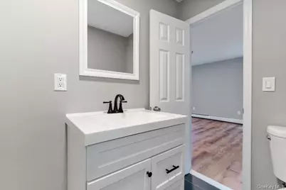 685 Horseblock Road, Brookhaven, NY 11719 - Photo 21