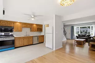15 Apple Ln, Commack, NY 11725 - Photo 7