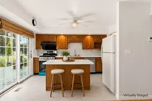 15 Apple Ln, Commack, NY 11725 - Photo 9