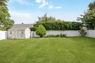 10 Larkin St, Farmingdale, NY 11735 - Photo 29