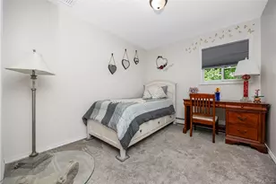 10 Larkin St, Farmingdale, NY 11735 - Photo 15