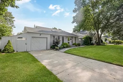 10 Larkin Street, Farmingdale, NY 11735 - Photo 3