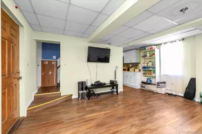 343 Roslyn Avenue, Carle Place, NY 11514 - Photo 13