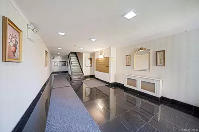 143-50 Hoover Avenue #611, Briarwood, NY 11435 - Photo 3