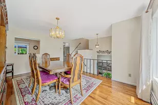 6 Keswick Dr, East Islip, NY 11730 - Photo 5