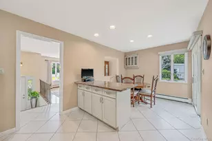 6 Keswick Dr, East Islip, NY 11730 - Photo 7