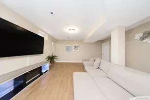 15 Wiltshire Ln, New York, NY 10309 - Photo 13