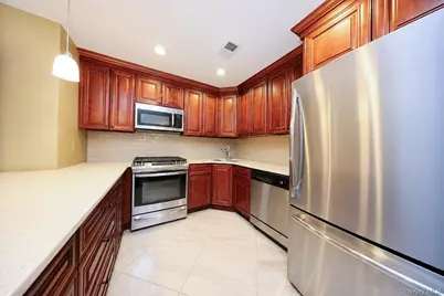 15 Wiltshire Ln, New York, NY 10309 - Photo 9