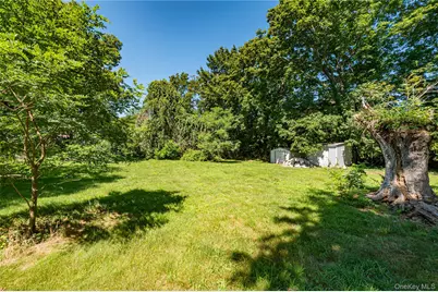 2780 Cedar Avenue, Ronkonkoma, NY 11779 - Photo 21