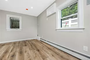 29 Tyler St, Rocky Point, NY 11778 - Photo 5