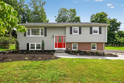 6 Linda Lane, Pearl River, NY 10965 - Photo 1