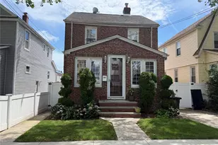 194-30 111th Rd, Saint Albans, NY 11412 - Photo 1