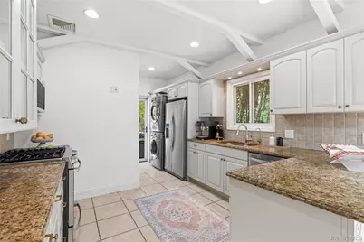 113 Brambach Road, Scarsdale, NY 10583 - Photo 11