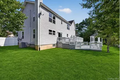 296 Westchester Avenue, West Babylon, NY 11704 - Photo 27