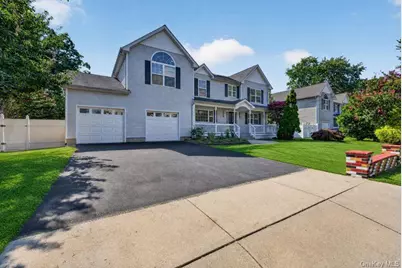 296 Westchester Avenue, West Babylon, NY 11704 - Photo 1