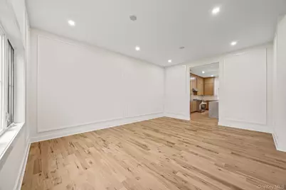 16 S Montgomery Avenue, Bay Shore, NY 11706 - Photo 7
