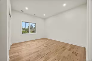 16 S Montgomery Ave, Bay Shore, NY 11706 - Photo 19