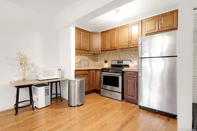 65-15 Alderton Street #5/F, Rego Park, NY 11374 - Photo 7