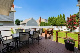 3 Laurie Dr, Farmingdale, NY 11735 - Photo 11