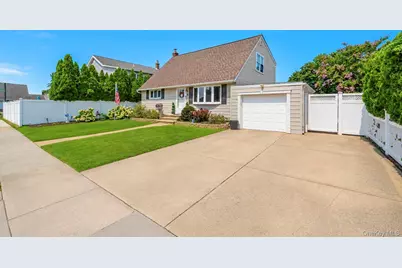 3 Laurie Drive, Farmingdale, NY 11735 - Photo 3