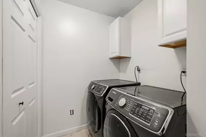 21 Taconic Street, Poughkeepsie, NY 12603 - Photo 25