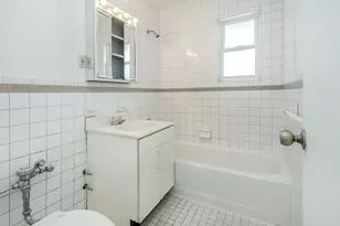 14U Madison Park Gardens, Port Washington, NY 11050 - Photo 7