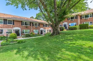 14U Madison Park Gardens, Port Washington, NY 11050 - Photo 13