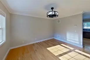 43 Linden Ln, Shirley, NY 11967 - Photo 9