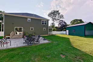 43 Linden Ln, Shirley, NY 11967 - Photo 5